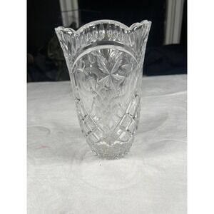Cut Crystal‎ Glass Bud Vase Clear Scalloped Rim Starburst Diamond Grapes Pattern